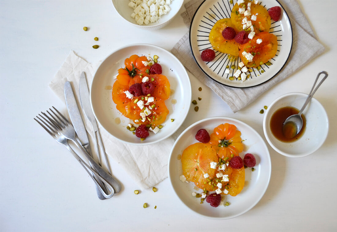 Salade fraîche de tomates jaunes