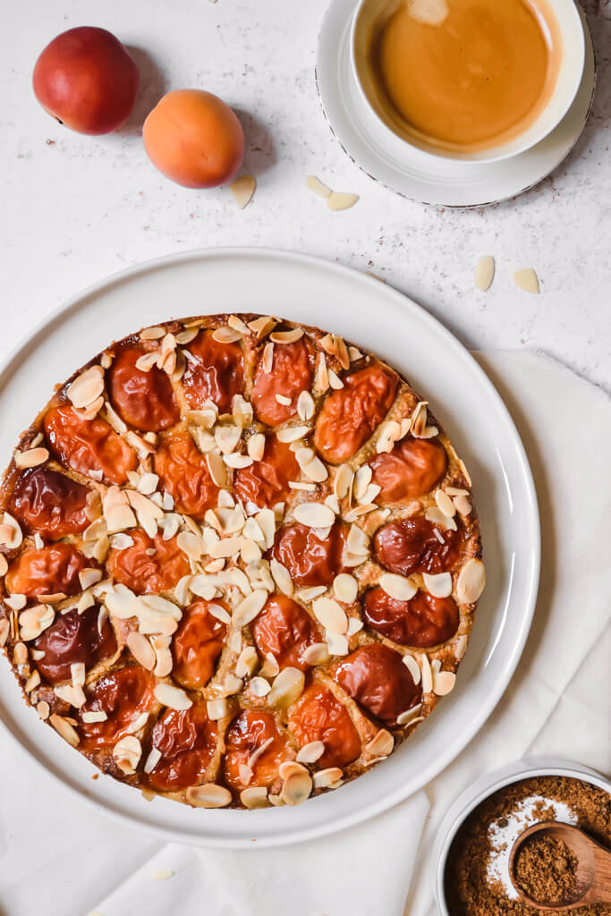 Gâteau amande abricot délicieux
