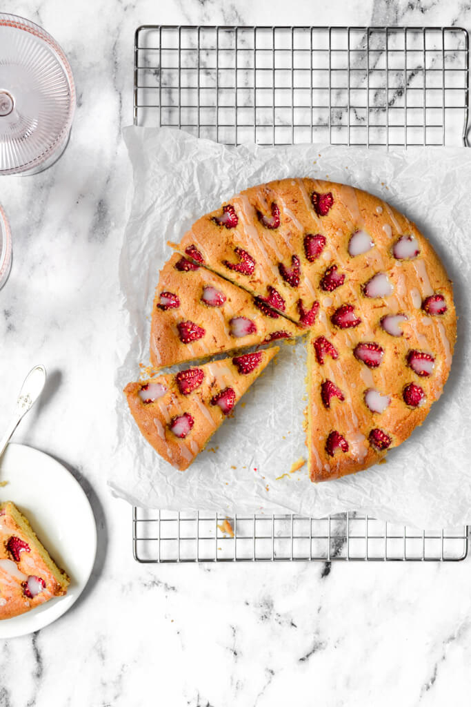 Gâteau aux amandes et framboises