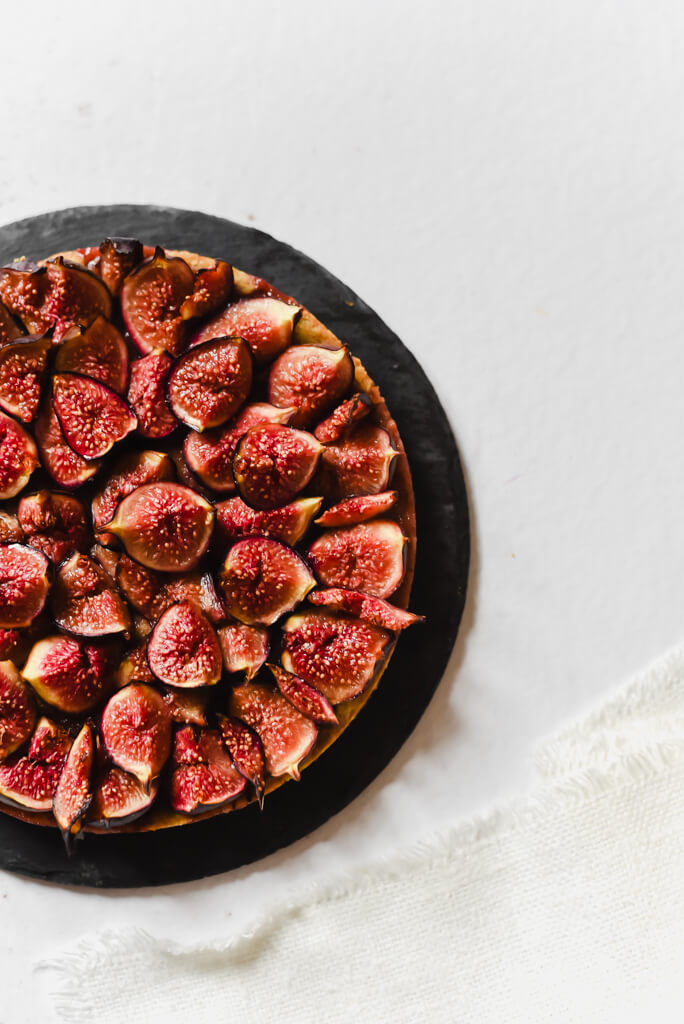 Tarte aux figues et pâte à la pistache